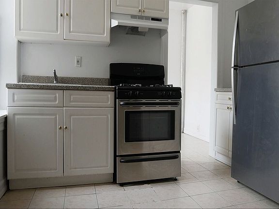 5th image of 701 W 180th St APT 60