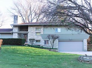 1991 W Greenwood Rd, Glendale, WI 53209