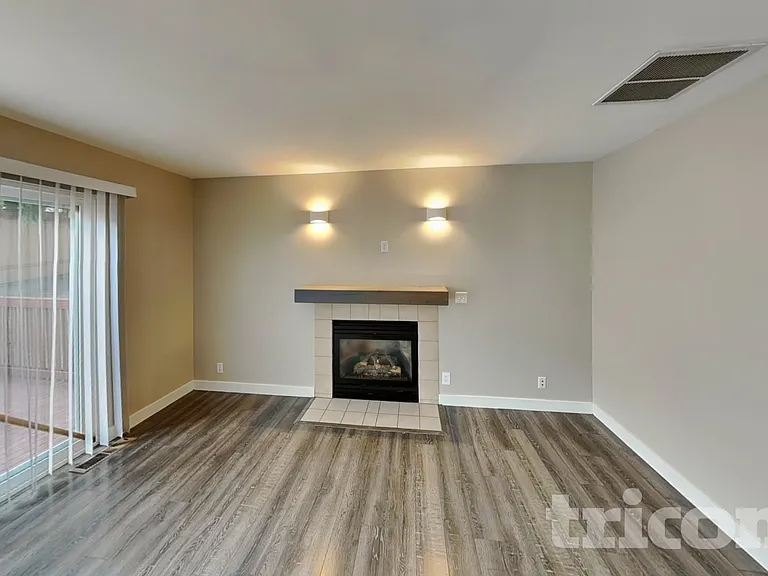2943 Lowren Loop — Photo 3