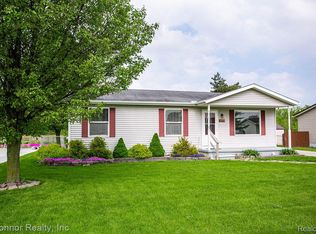 1137 Quain Ln, Port Huron, MI 48060