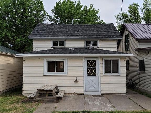 3rd image of 218 E Somo Ave