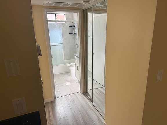5th image of 1142 Stanley Ave APT 20