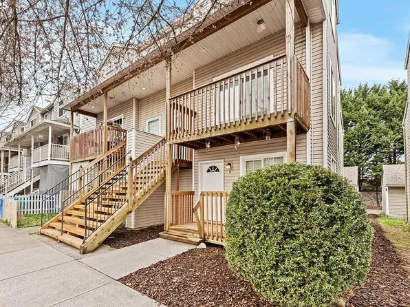 13033 NE Prescott Dr APT A, Portland, OR 97230