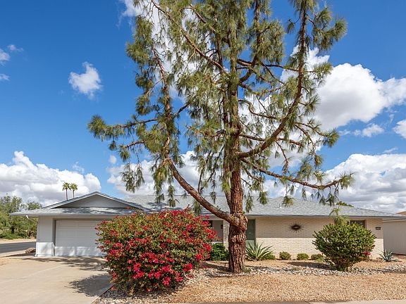 2nd image of 10048 W OAKMONT Drive