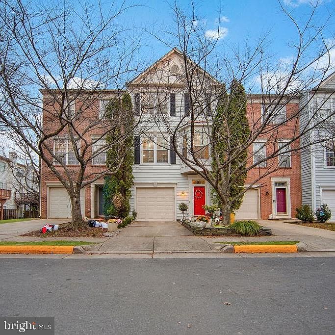 1st image of 1113 Cypress Tree Pl
