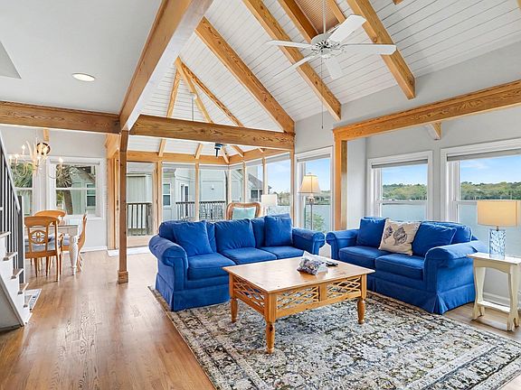 3rd image of 12 Riptide Ln.