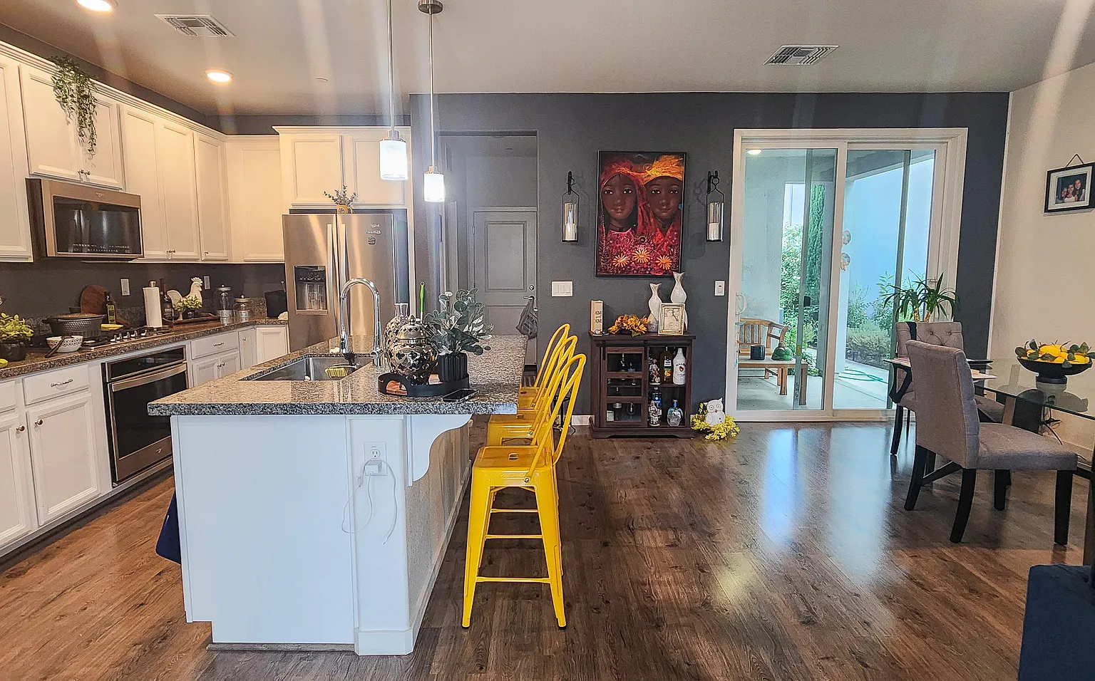 3 bed, 2.5 bath, 1569 sqft, $1,000 — Photo 1