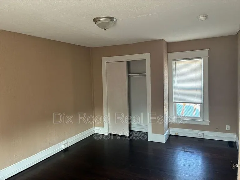 1002 Auburn St #2 — Photo 20