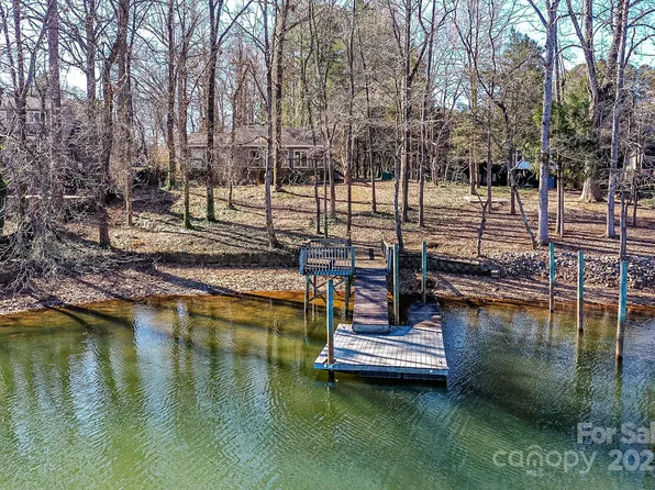 8163 Hope Dr, Denver, NC 28037