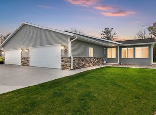 1642 Balsam Ct, Shawano, WI 54166