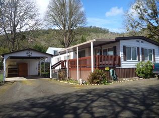 801 Plateau Dr, Roseburg, OR 97471