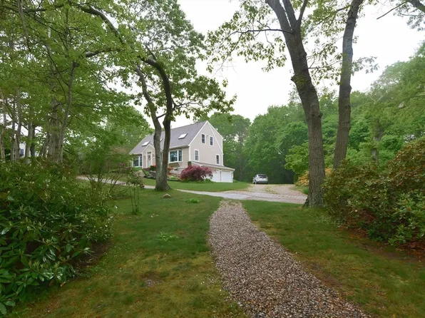 121 Old Dam Rd, Bourne, MA 02532