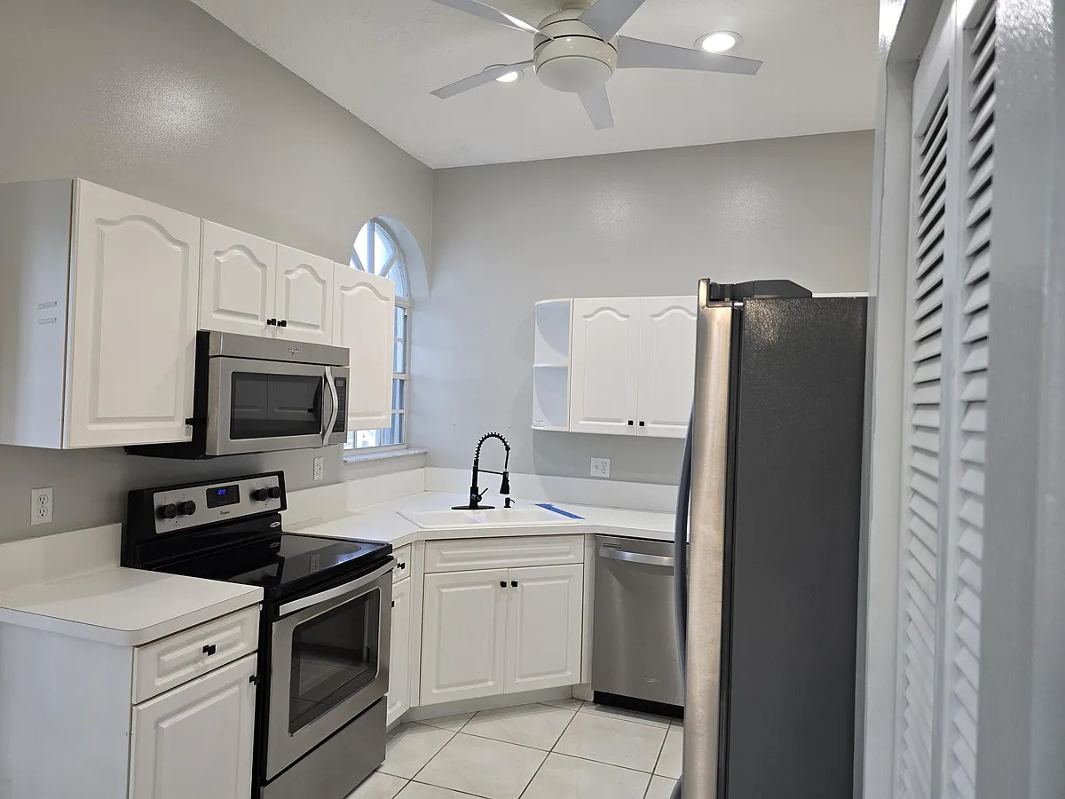 Building Photo - 6179 Bear Creek Ct
