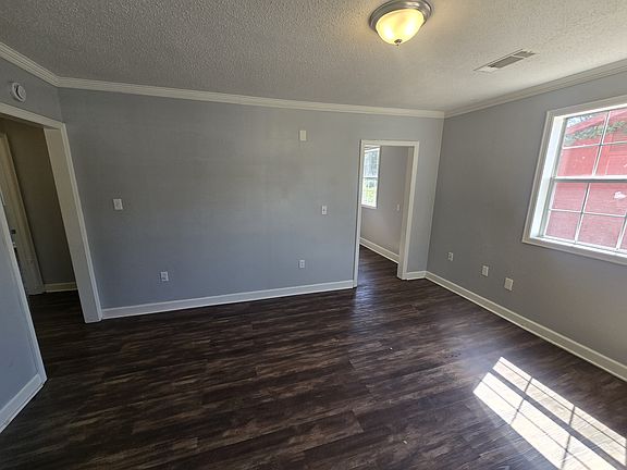 2nd image of 3711 Holt St