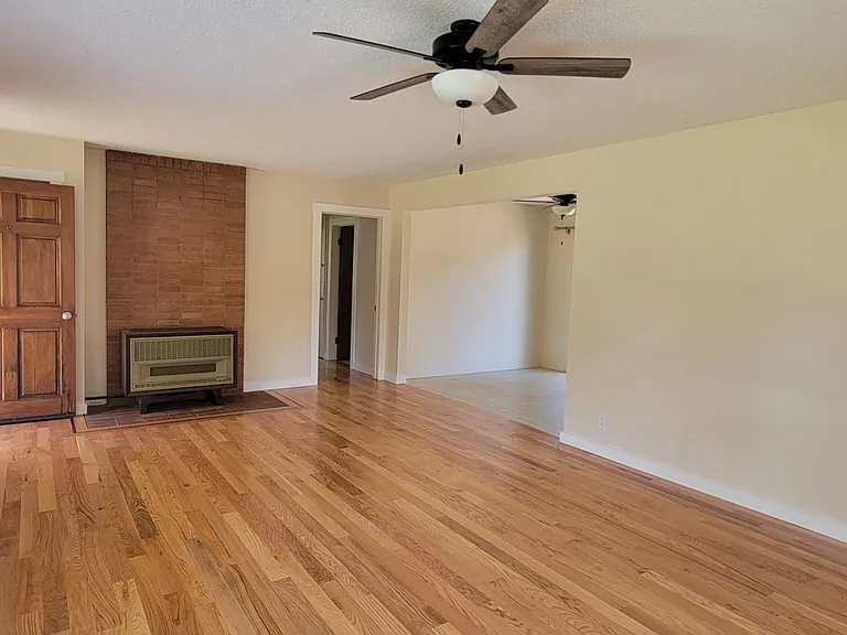 8171 Deschutes Rd — Photo 5