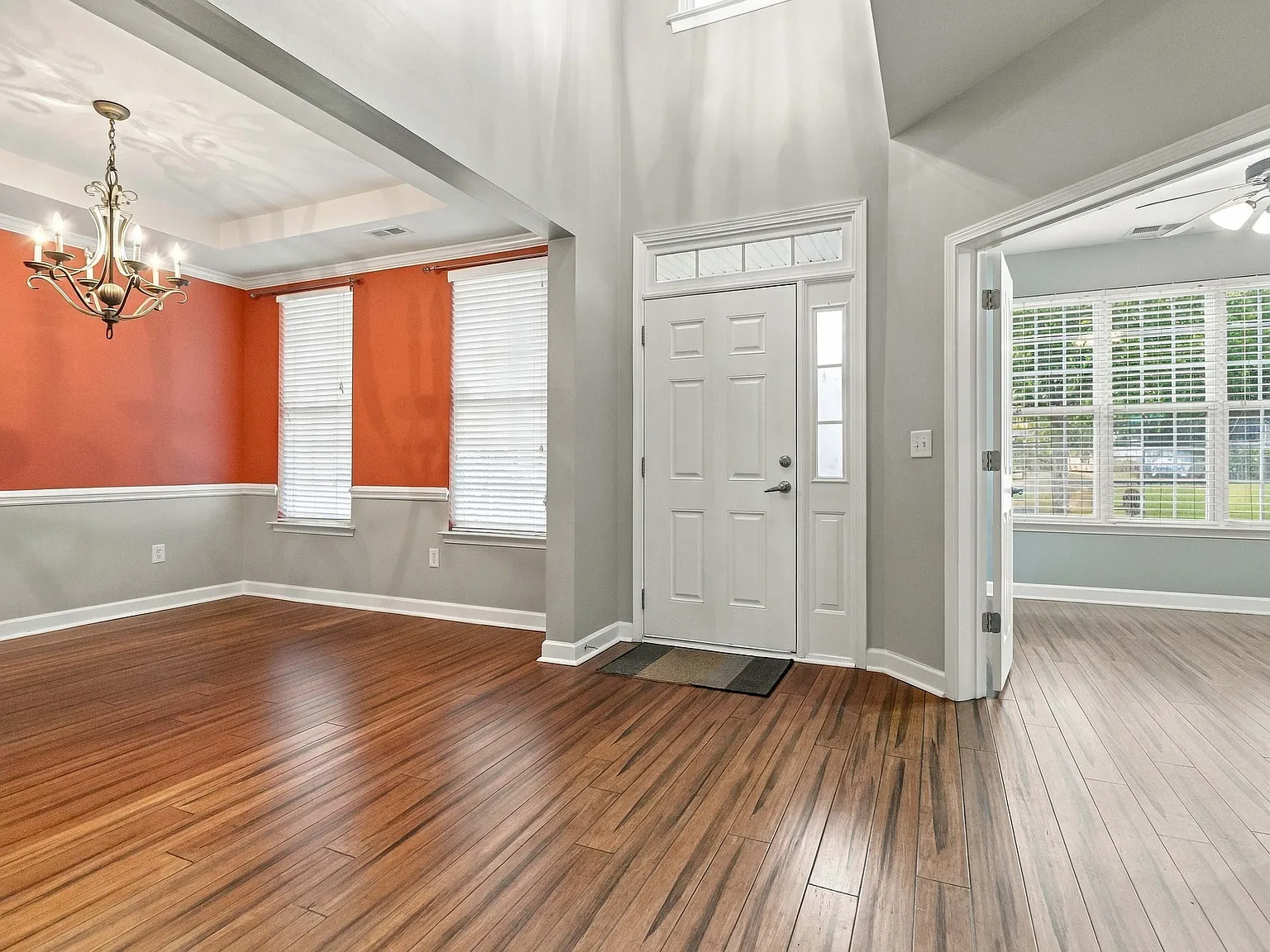 5 bed, 3230 sqft, $2,999 — Photo 3