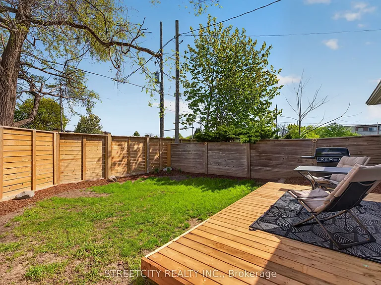 1055 Commissioners Rd E — Photo 25