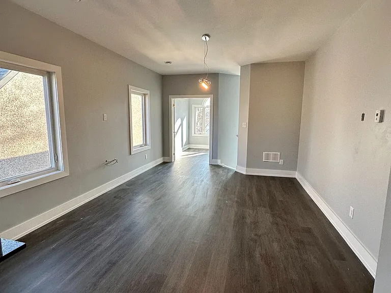 58 Griffith St #UPPER — Photo 24