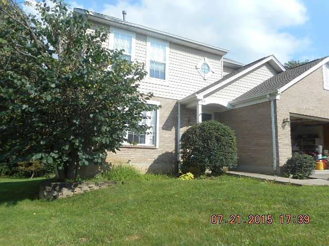 4660 Laurel View Dr photo 1