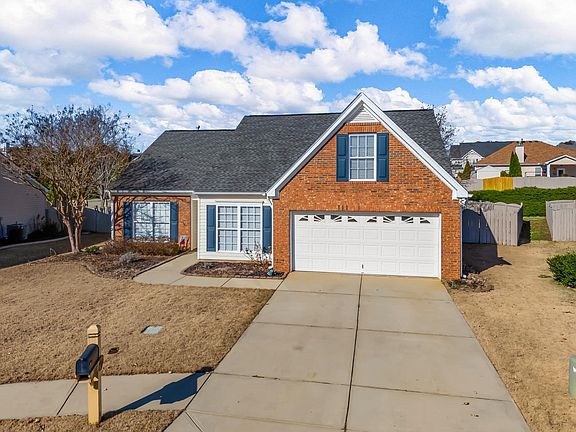 3rd image of 717 E Camelton Dr
