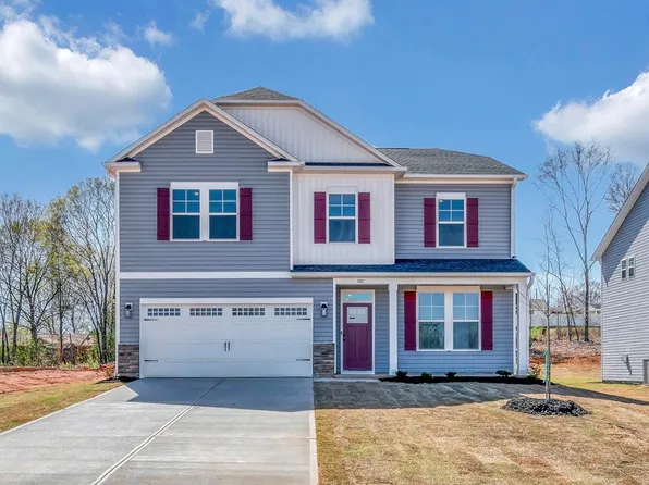 180 Hunter Ridge Dr, Boiling Springs, SC 29316