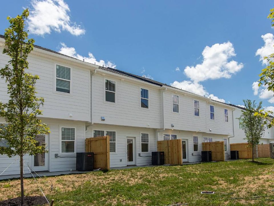 1st image of 125 High Park Cir