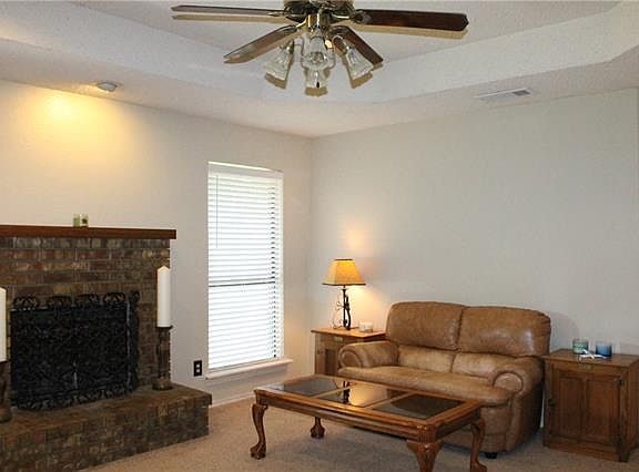 2nd image of 2705 Yale Dr