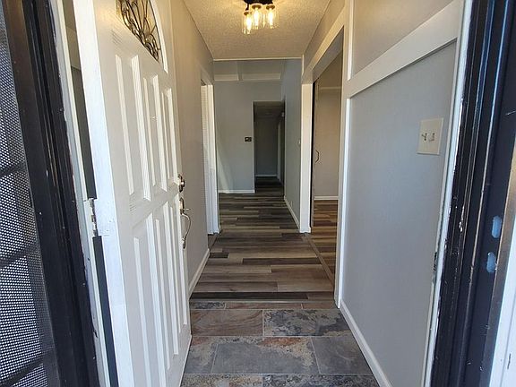 3rd image of 440 La Cresta Dr