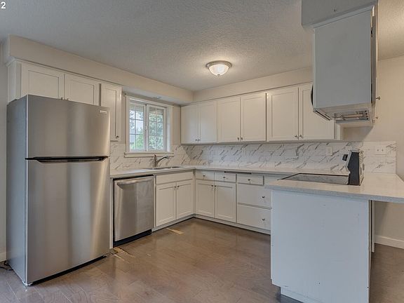 5th image of 11811 SE McGillivray Blvd