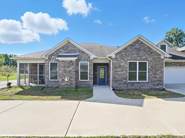 1124 Easy St Unit D, Greenwood, IN 46142