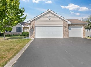 4709 Lindbloom Ln, Cherry Valley, IL 61016