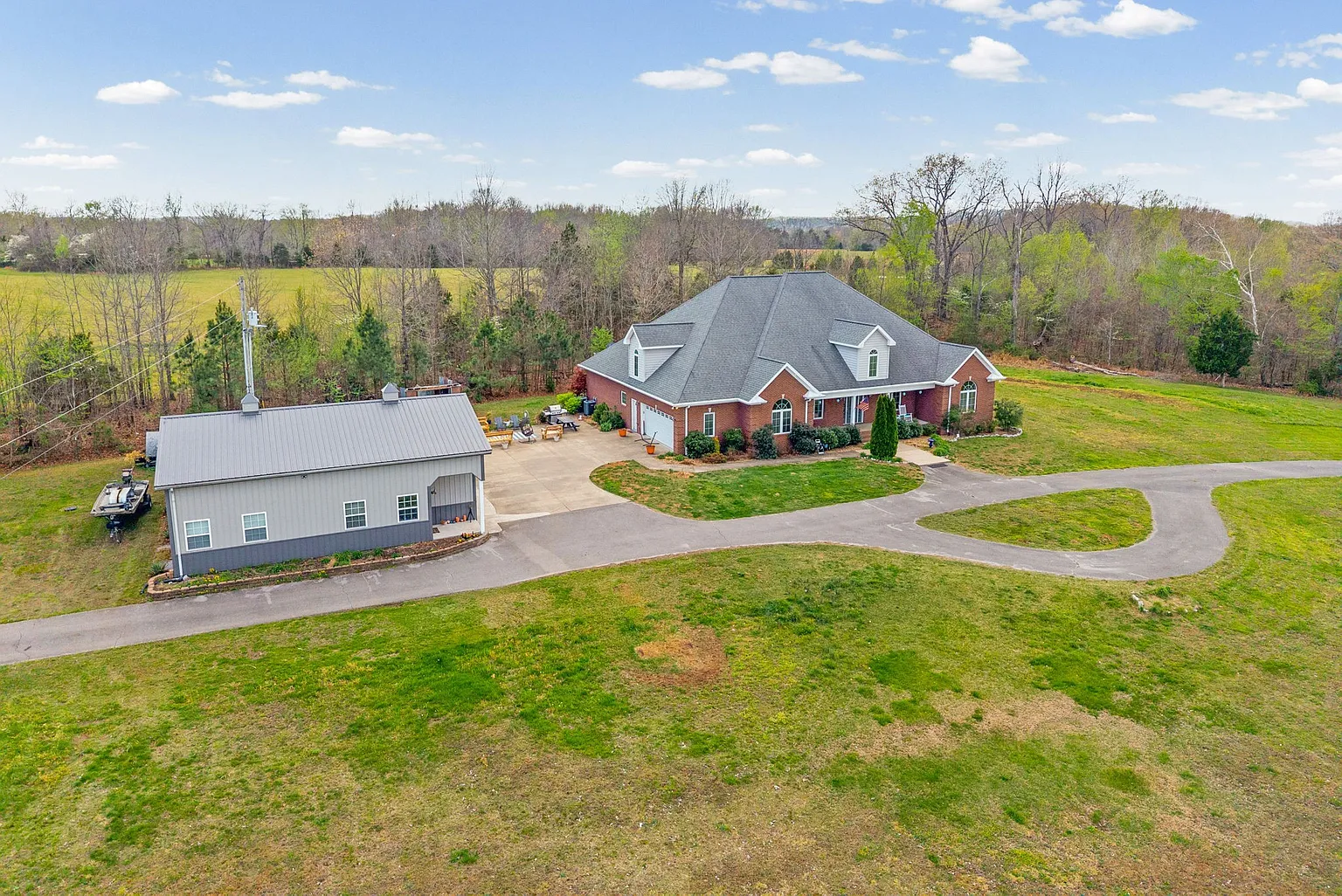 6091 Harmony Grove Rd photo 1