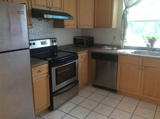 3rd image of 115 W Squantum St APT 212