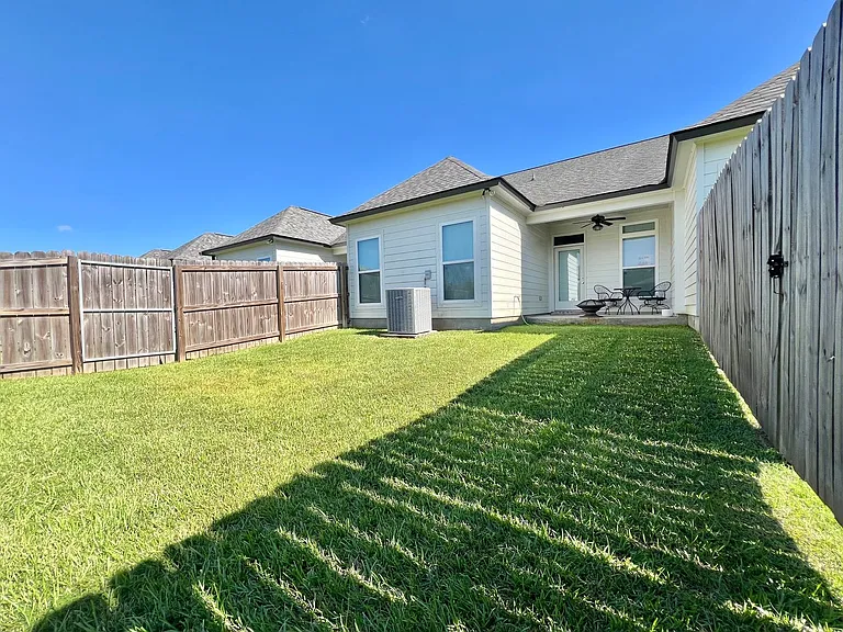 17529 Comfort Blvd — Photo 20