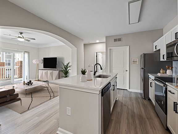 3rd image of 2000 Crossroads Manor Ct #2-3202