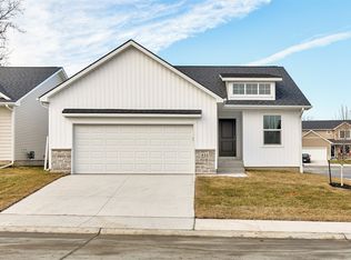 415 Commons Dr, Carlisle, IA 50047