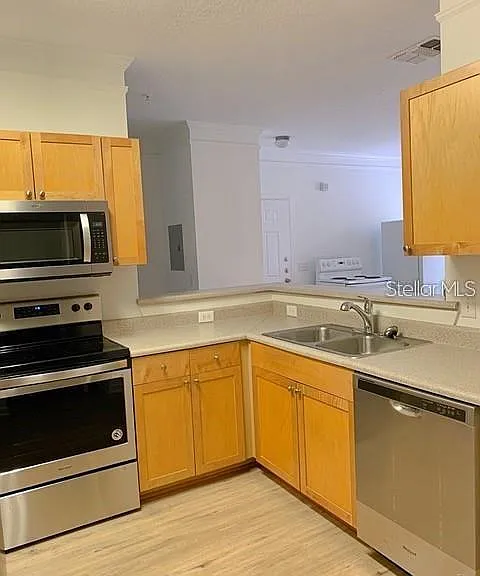 8848 Villa View Cir #203-1 — Photo 6