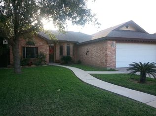 304 S 11th St, Hidalgo, TX 78557