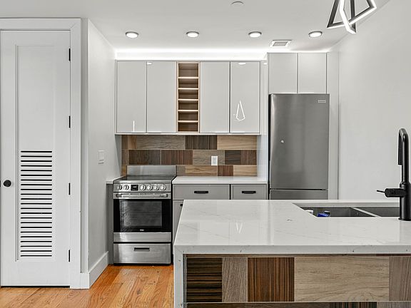 3rd image of 2112 Avenue P #806
