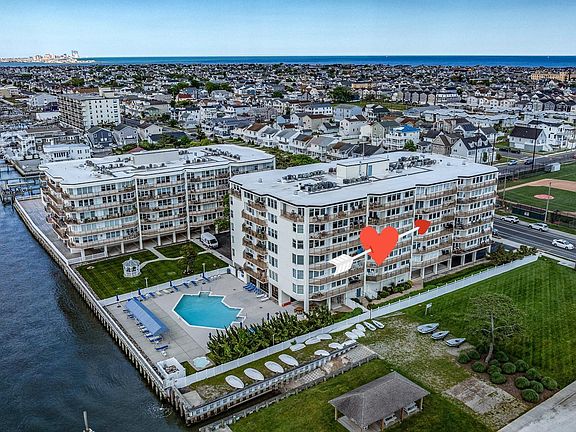2nd image of 500 Bay Ave APT 510S