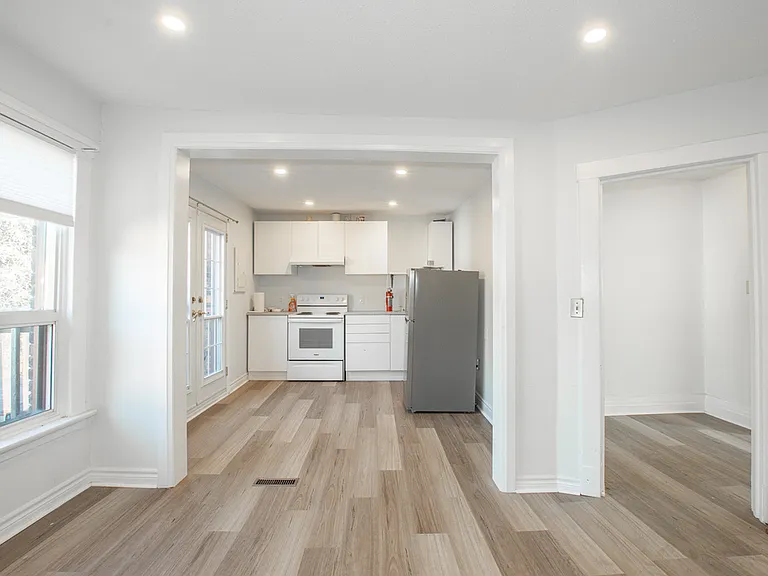 204 Sanford Ave S #L282H2 — Photo 5