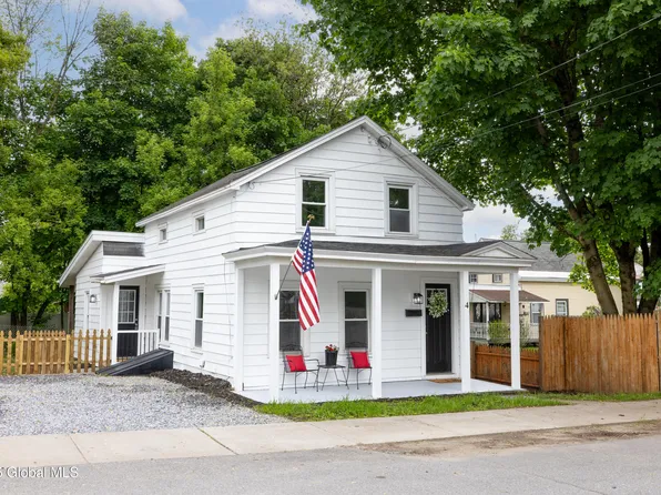 4 Lincoln Avenue, Fort Edward, NY 12828