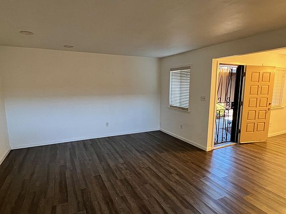 4th image of 5313 Bellflower Way