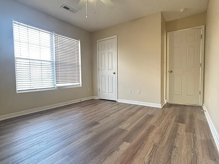 Cardinal Creek Apartments — Photo 22