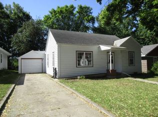 1304 2nd Ave, Mountain Lake, MN 56159