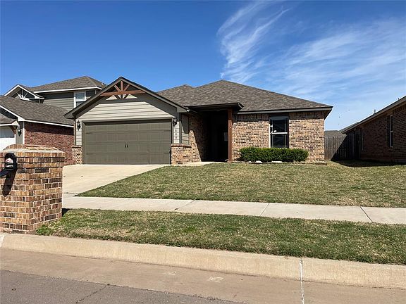 4th image of 1609 Burgundy Dr