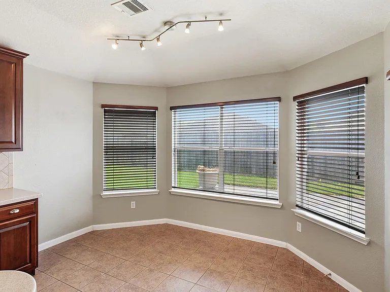 21011 Narrow Gate Dr — Photo 13