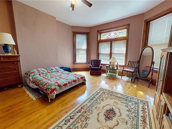 29th image of 537 N 8th St