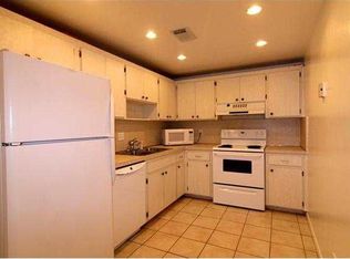 4020 N Hills Dr APT 29, Hollywood, FL 33021