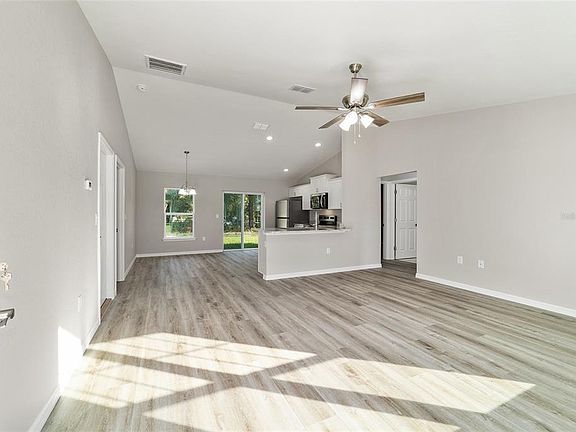 4th image of 6772 Hemlock Radial Rd